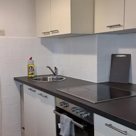 3 In - Free Parking - Self Check In Apartmán *
